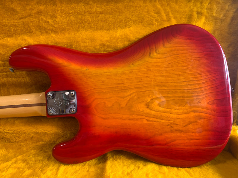 Fender Precision Bass Cherry Sunburst 1982