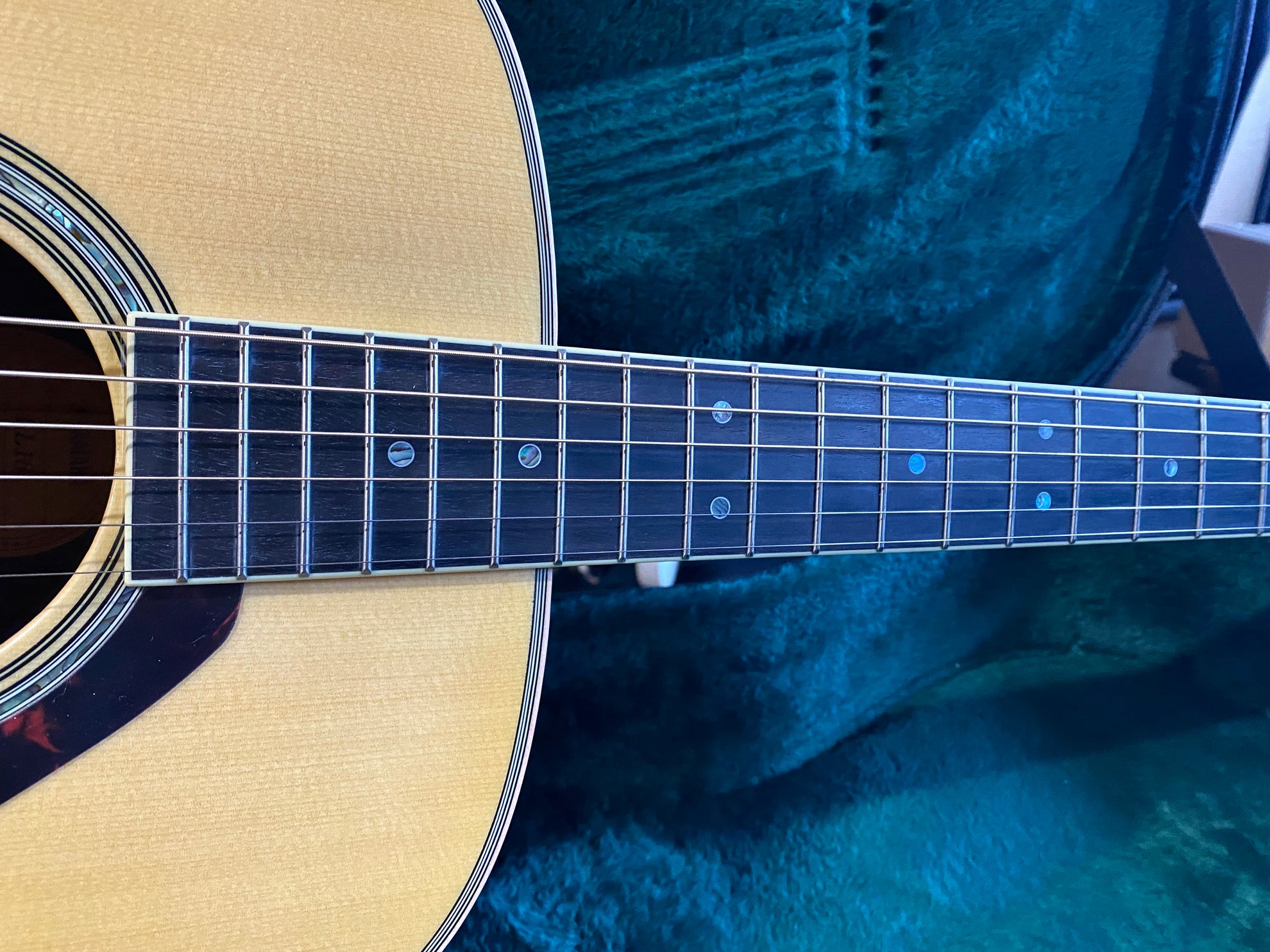 Yamaha LL16 - Some Neck Guitars