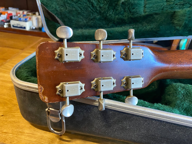 Martin D-18 1964