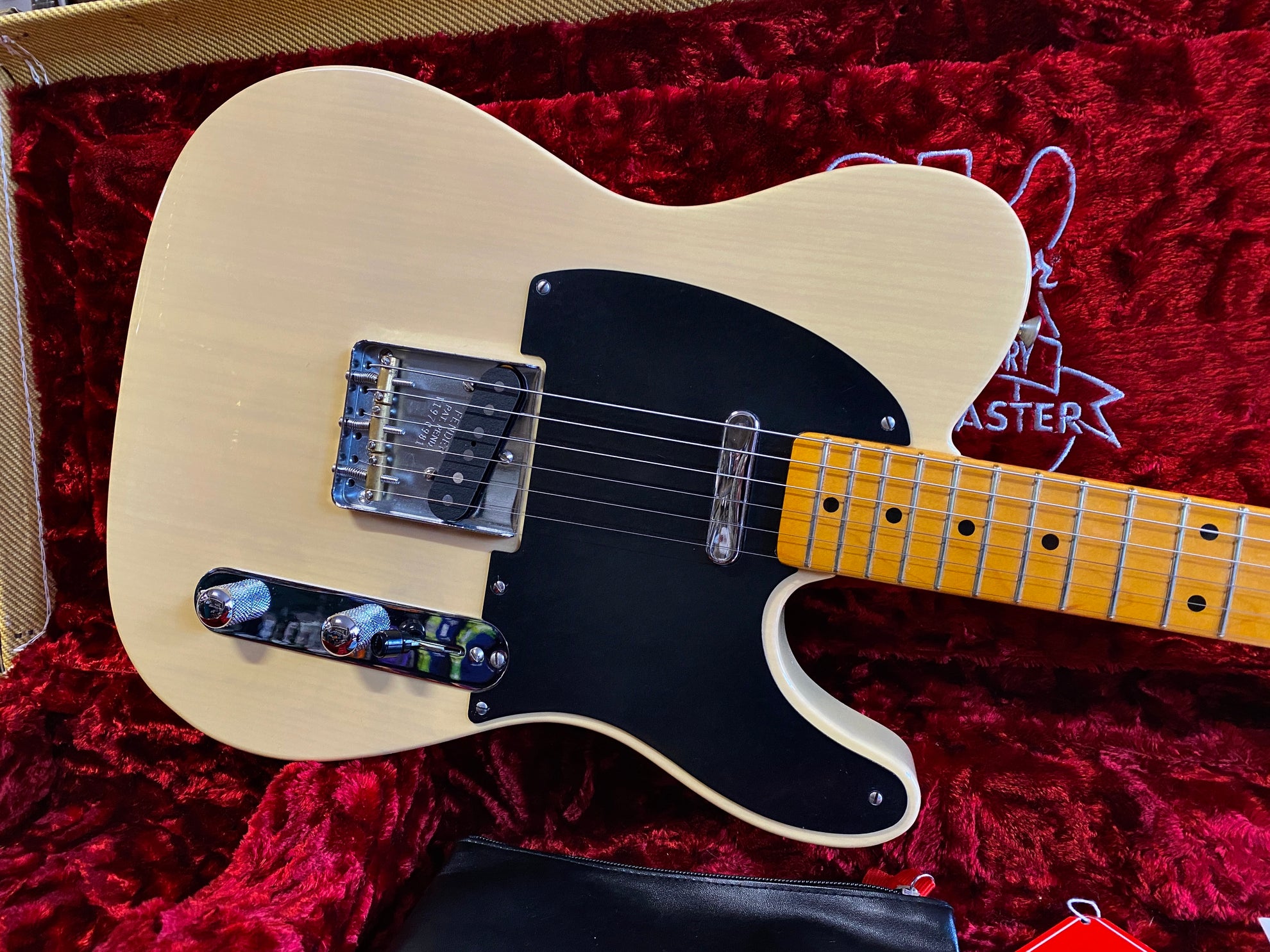 Fender 70th Anniversary Broadcaster 2020 - Some Neck Guitars