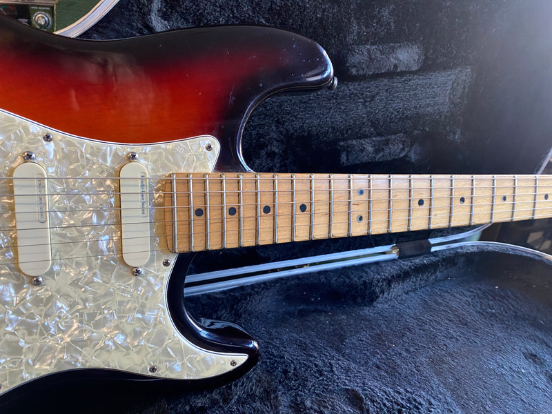 Fender Strat Plus Deluxe Sunburst 1993