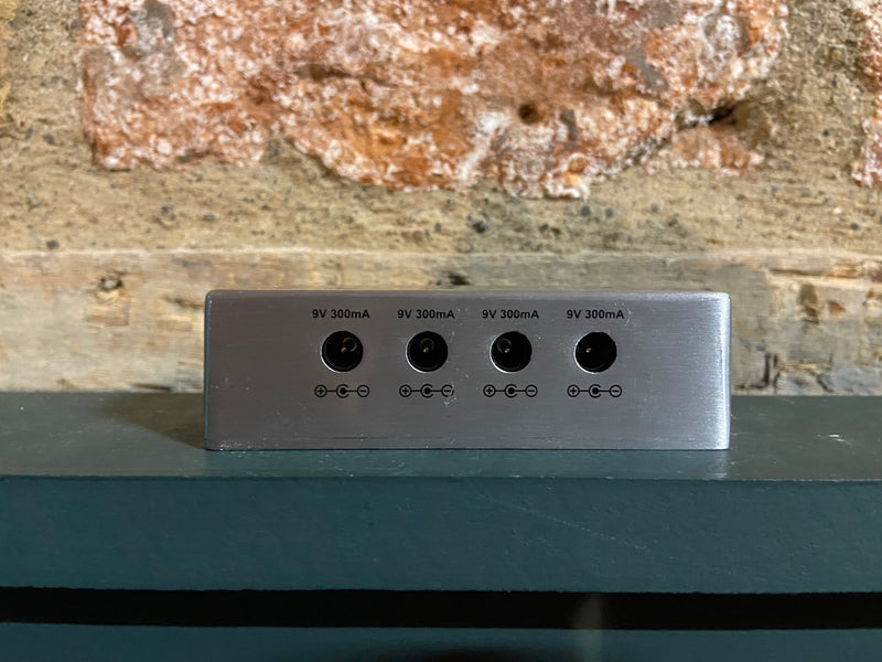 MXR Mini Iso-Brick Power Supply