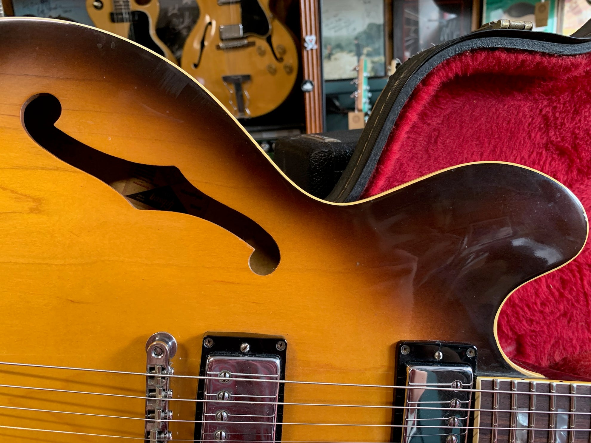 Gibson ES335 1972 Some Neck Guitars