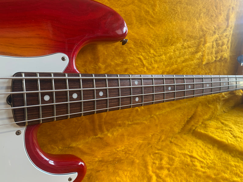 Fender Precision Bass Cherry Sunburst 1982