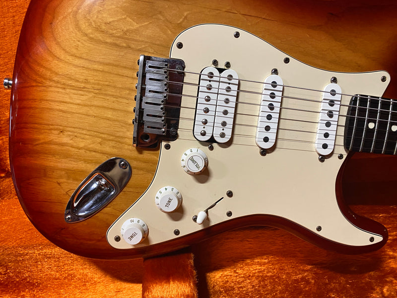 Fender Stratocaster Deluxe Sienna Burst 2003
