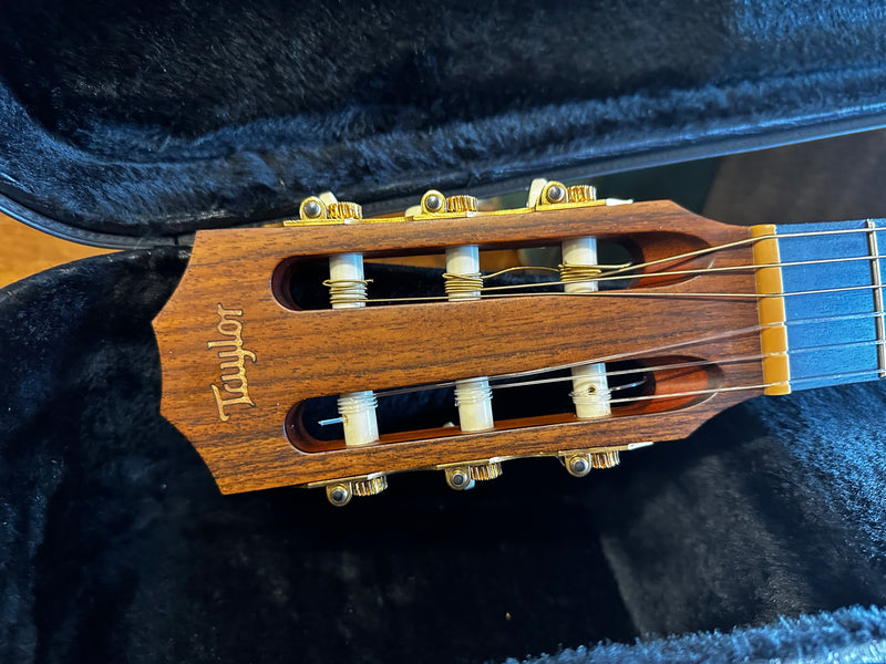 Taylor NS32ce Left-Handed 2008