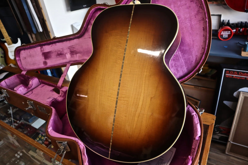 Gibson True Vintage SJ-200 (Added LR Baggs) 2007