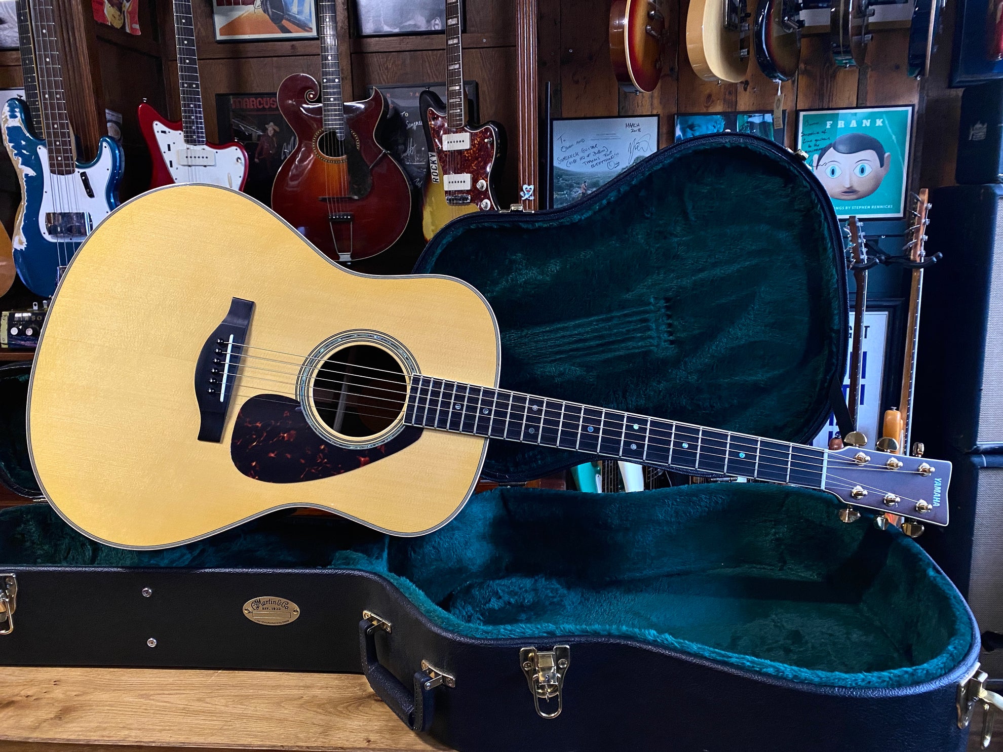 Yamaha LL16 - Some Neck Guitars