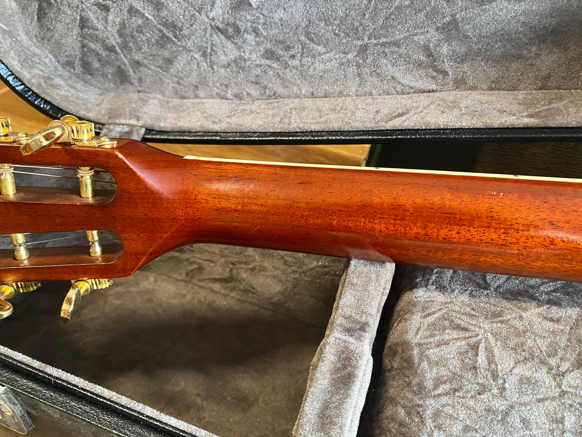 Alvarez Yairi DYM95V Master Series - Some Neck Guitars