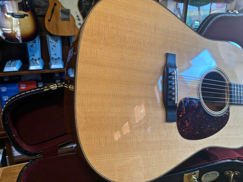 Martin D-18 Modern Deluxe 2018