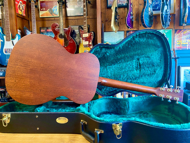 Martin 000-15M Left-Handed 2015
