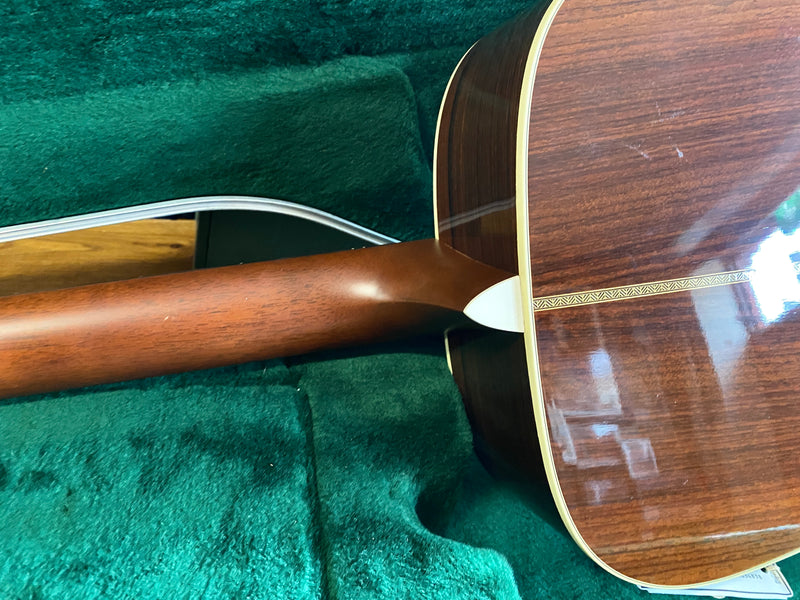 Martin HD-28 2004