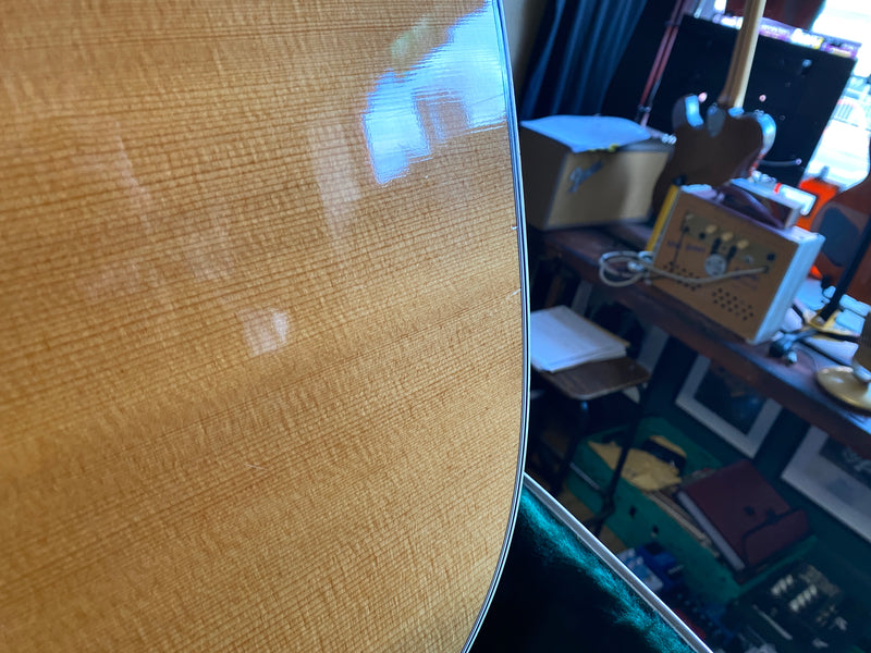Martin D-28 Left-Handed 2013