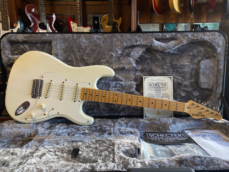 Schecter Custom Shop Traditional Wembley Edition Vintage White 2017