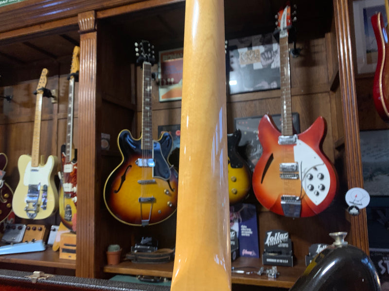 Fender Jaguar Sunburst 1966