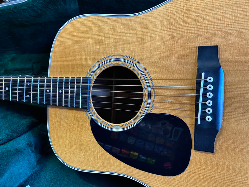Martin D-28 Left-Handed 2013