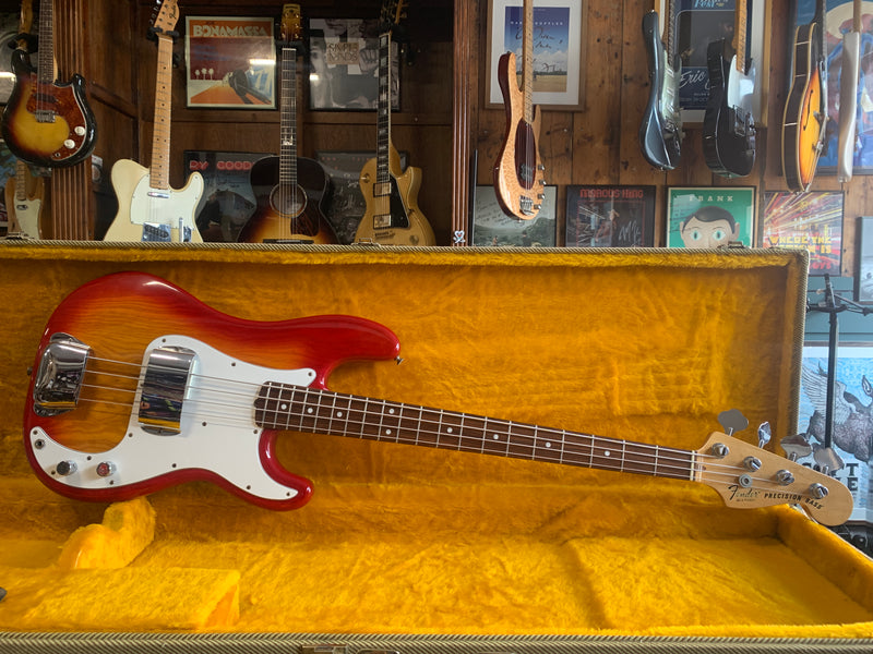 Fender Precision Bass Cherry Sunburst 1982