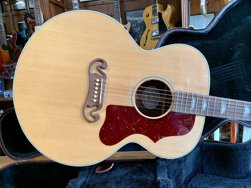 Gibson SJ-200 Studio Walnut 2019