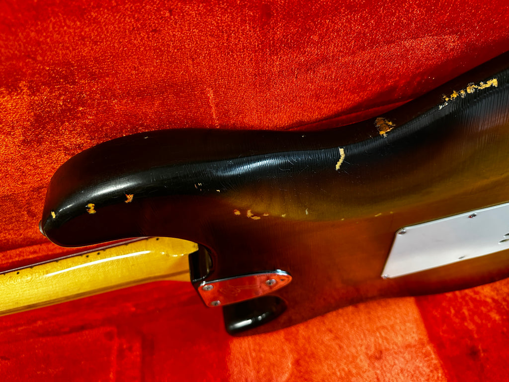 Fender Stratocaster Sunburst 1977 - Some Neck Guitars