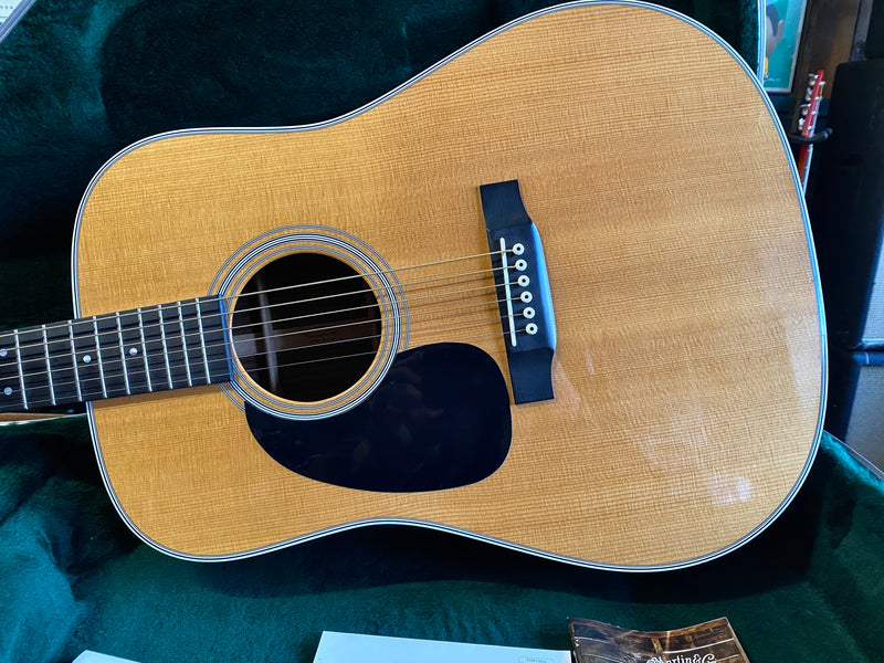 Martin D-28 Left-Handed 2013