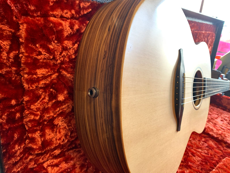 Sheeran by Lowden W-03