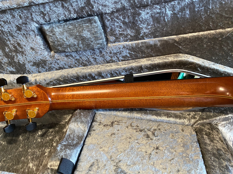 McIlroy AJ25 Custom Western Red Cedar/English Black Walnut 2016