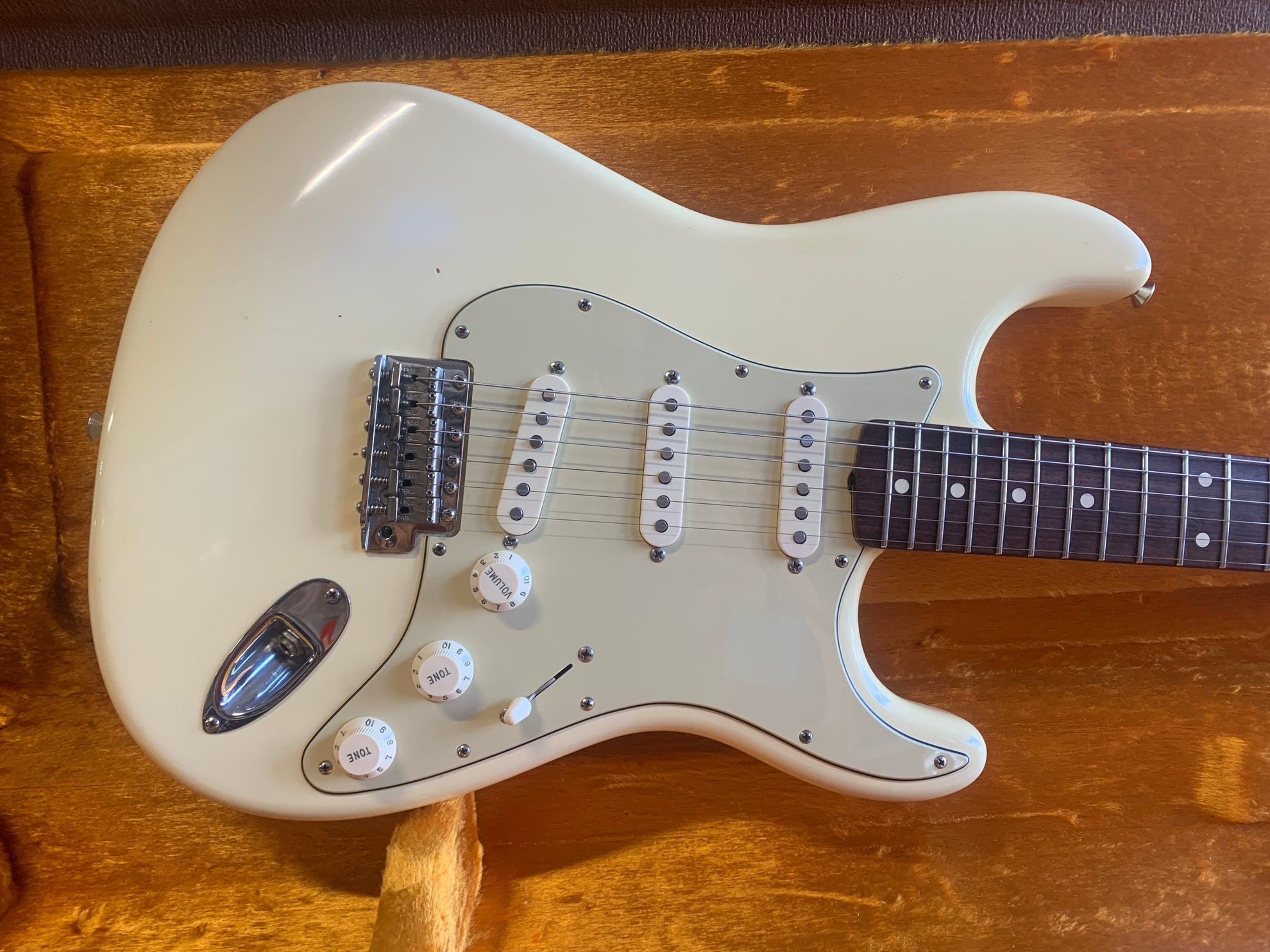 Fender Vintage Hot Rod '62 Stratocaster Olympic White - Some Neck Guitars