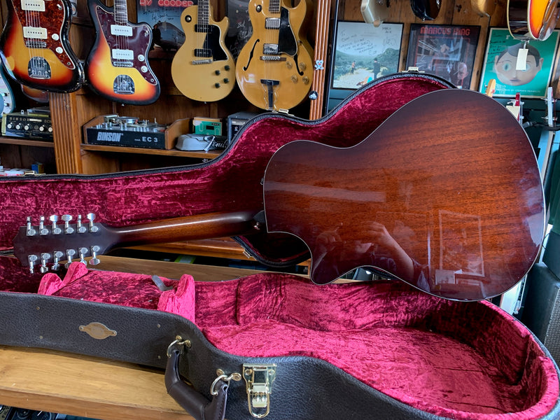 Taylor 526ce 12-String 2017