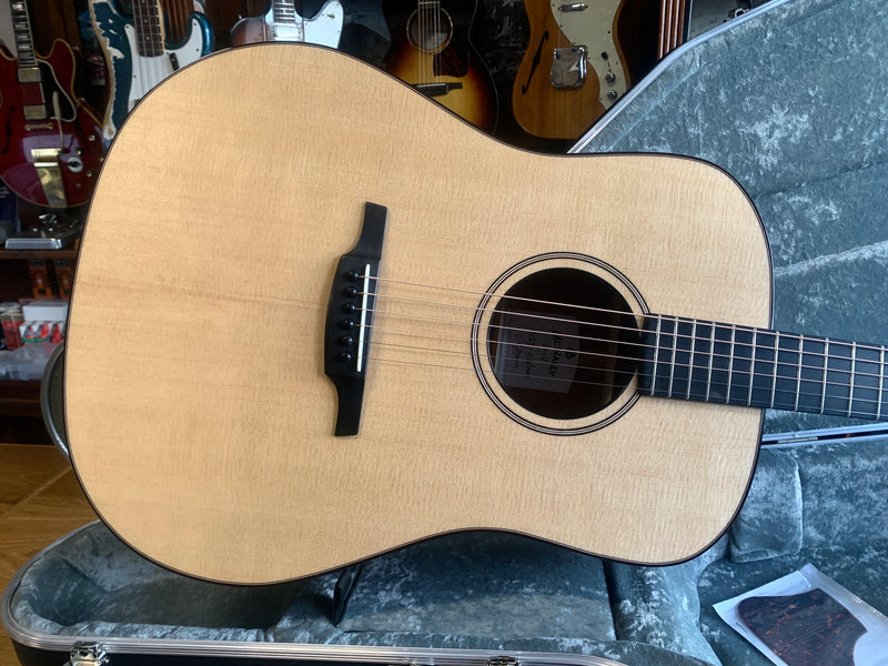 McNally Guitars D-12