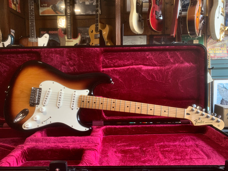 Fender Stratocaster Standard MIM 2015