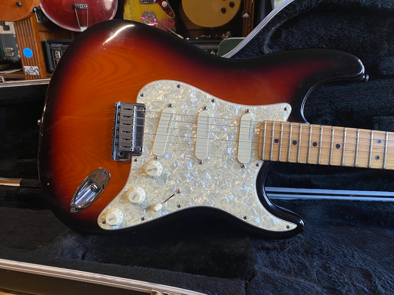 Fender Strat Plus Deluxe Sunburst 1993