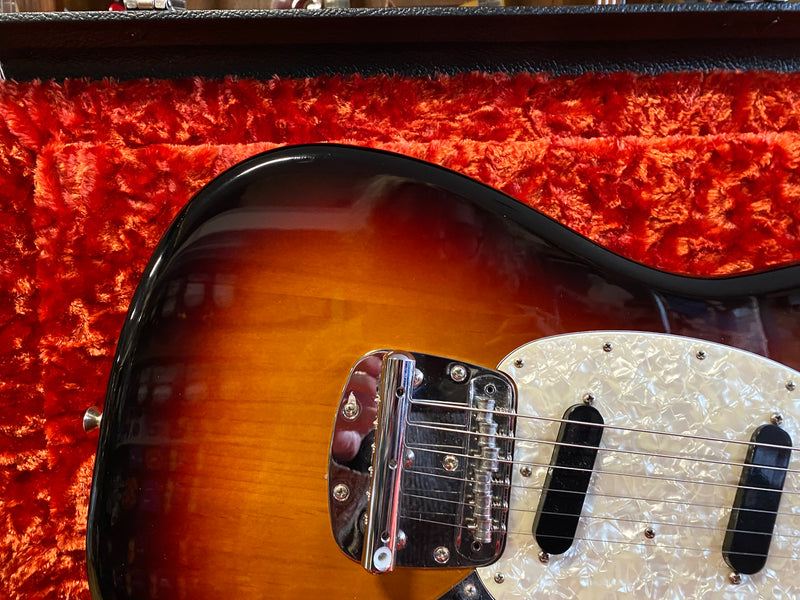Fender American Performer Mustang Sunburst 2018
