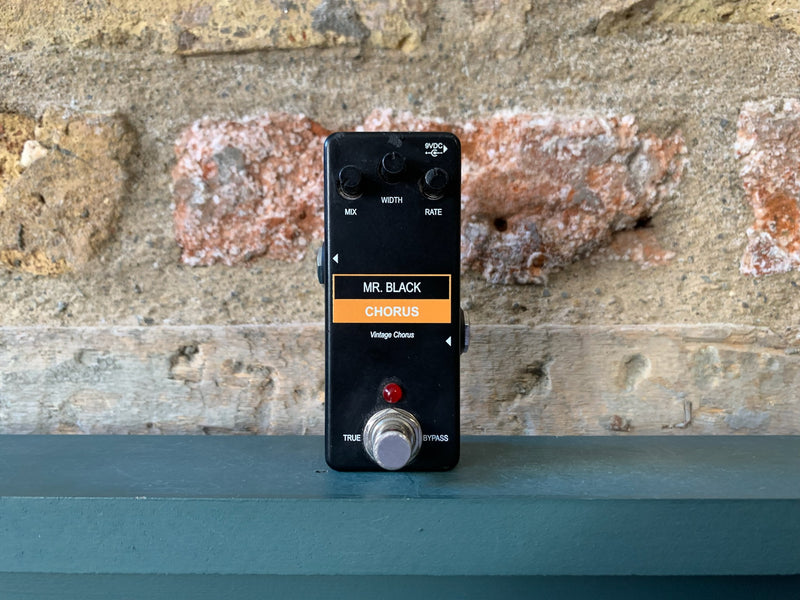 Mr. Black Pedals Vintage Chorus