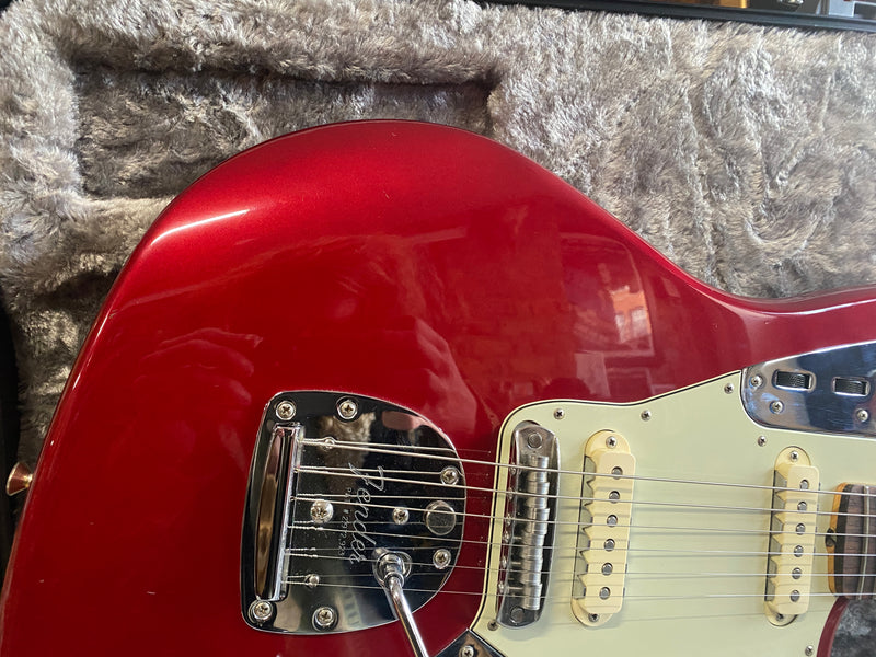 Fender Classic Player Jaguar Special Candy Apple Red 2013
