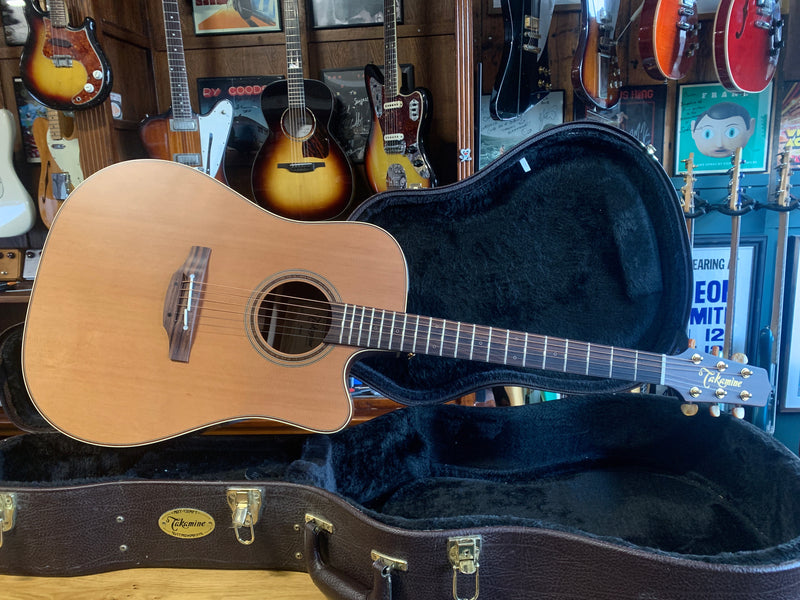 Takamine P3DC