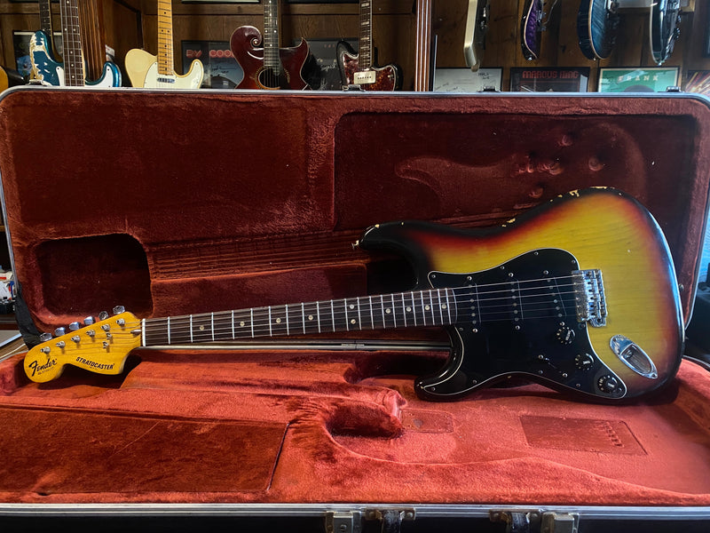 Fender Stratocaster Left-Handed Sunburst 1977