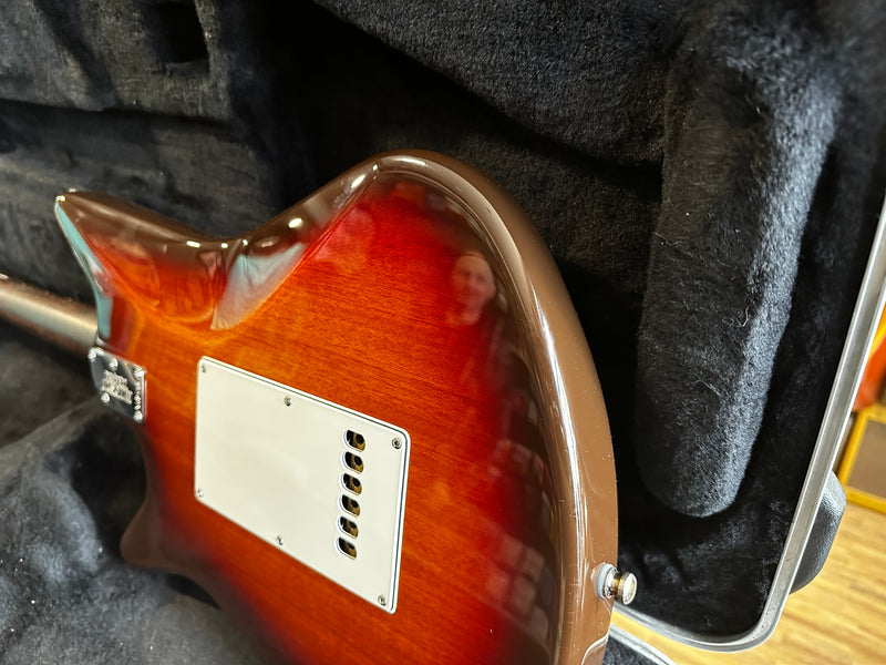 Ernie Ball Music Man Albert Lee HH Sunburst 2011
