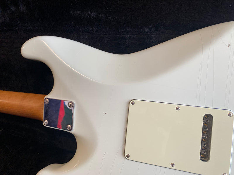 Suhr Ian Thornley Signature Classic S Antique Sonic White