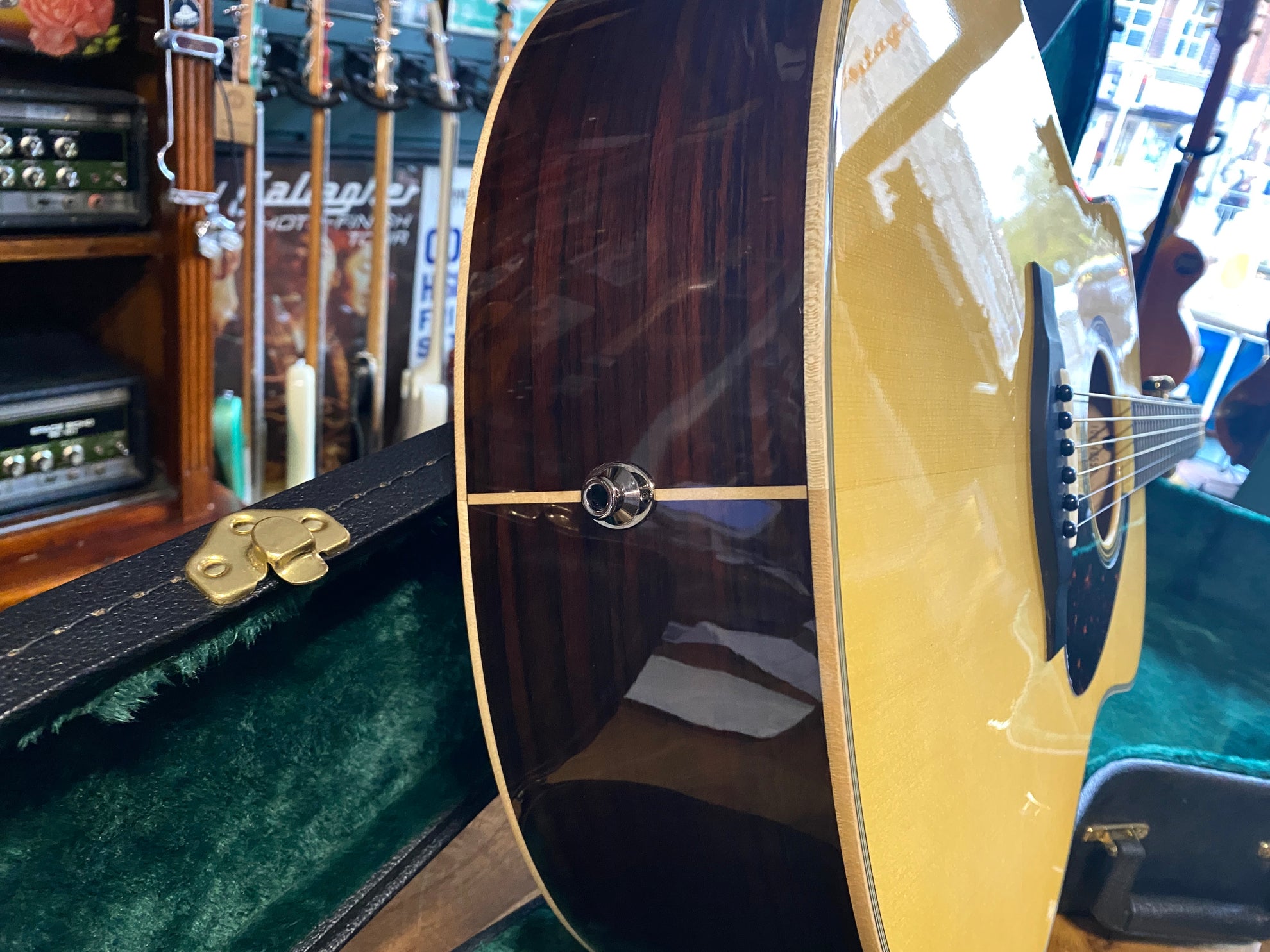 Yamaha LL16 - Some Neck Guitars