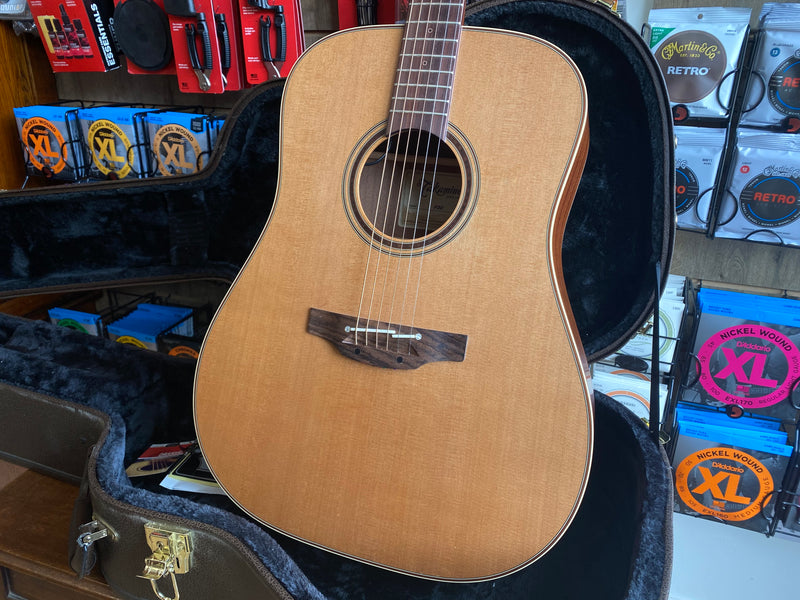 Takamine P3D