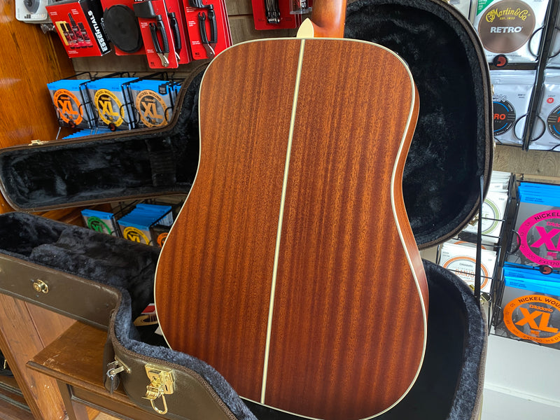 Takamine P3D