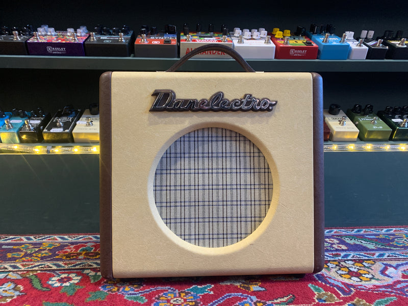 Danelectro Nifty Fifty Combo