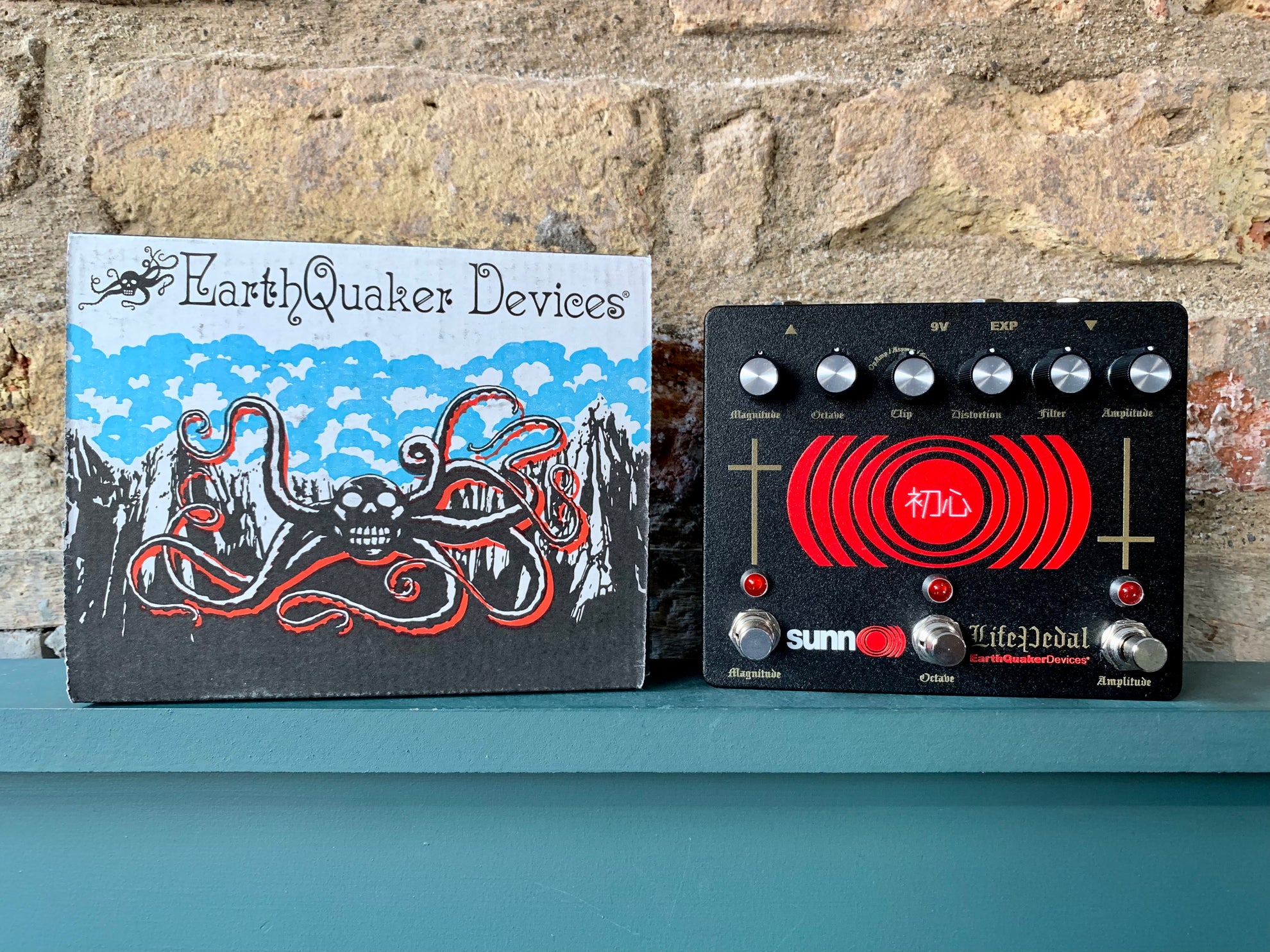 life pedal v3 Earthquaker Devices Sunn O))) Life Pedal V3