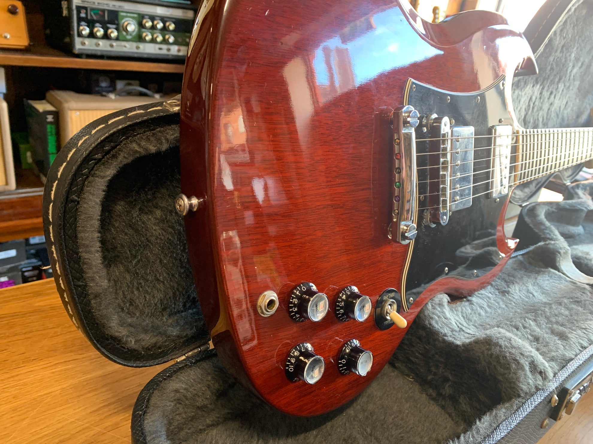 Gibson SG Standard 2004 - Some Neck Guitars