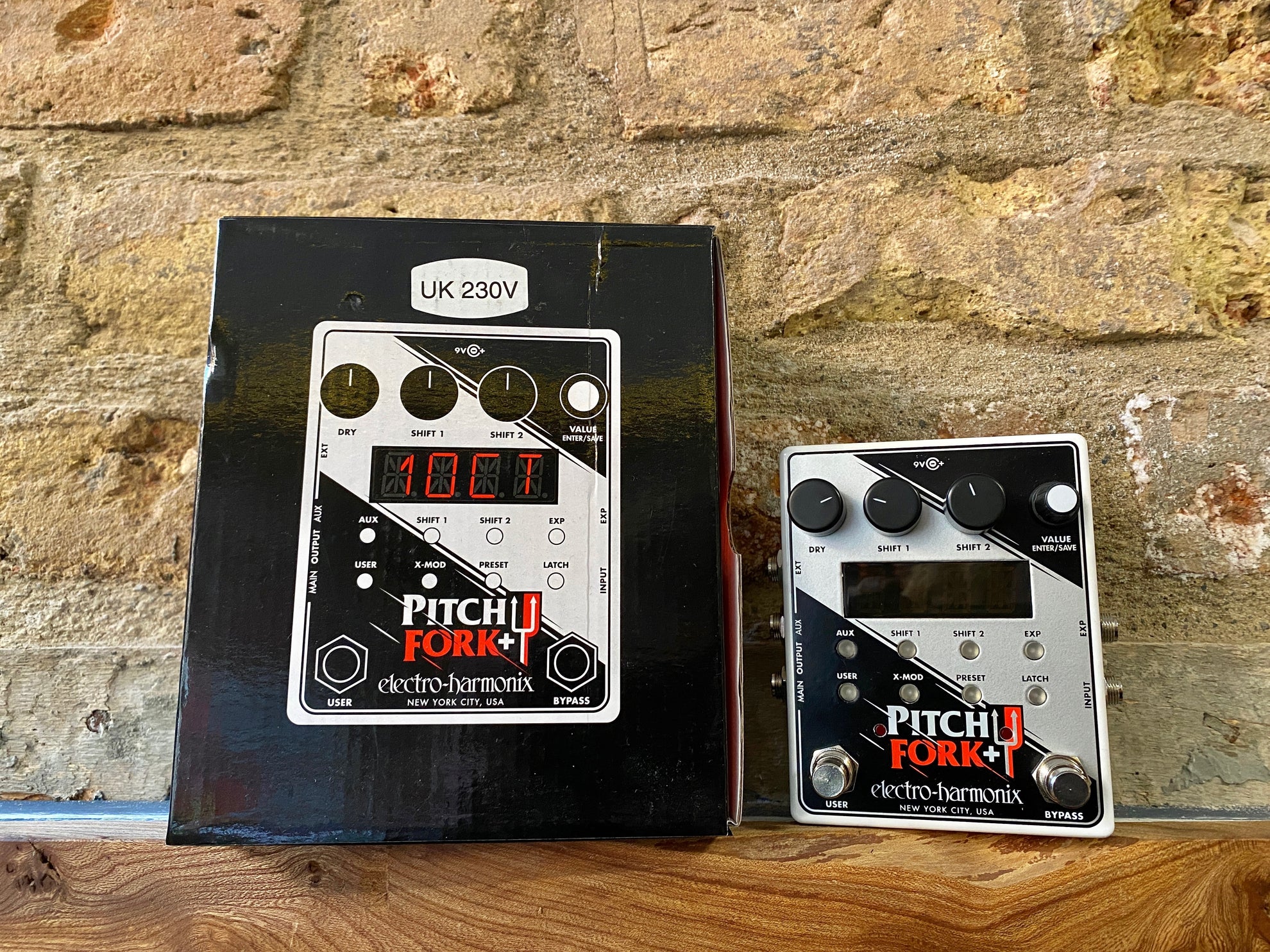 pitchfork pedal Electro Harmonix Pitchfork Plus