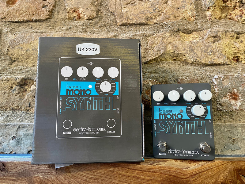 Electro Harmonix Bass Mono Synth Bass Synthesizer