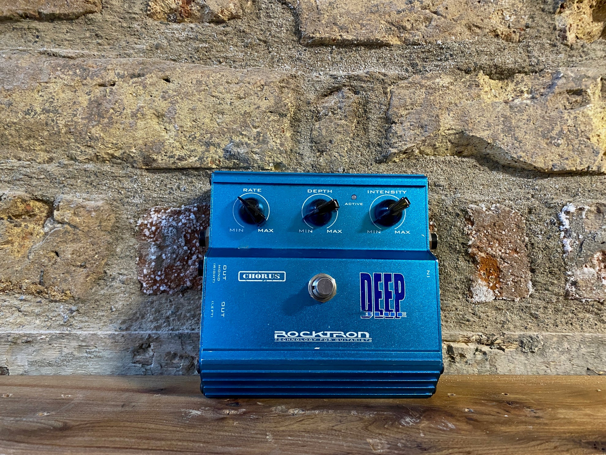 USED) Rocktron DeepBlue chorus pedal – Rainbow Music Shop