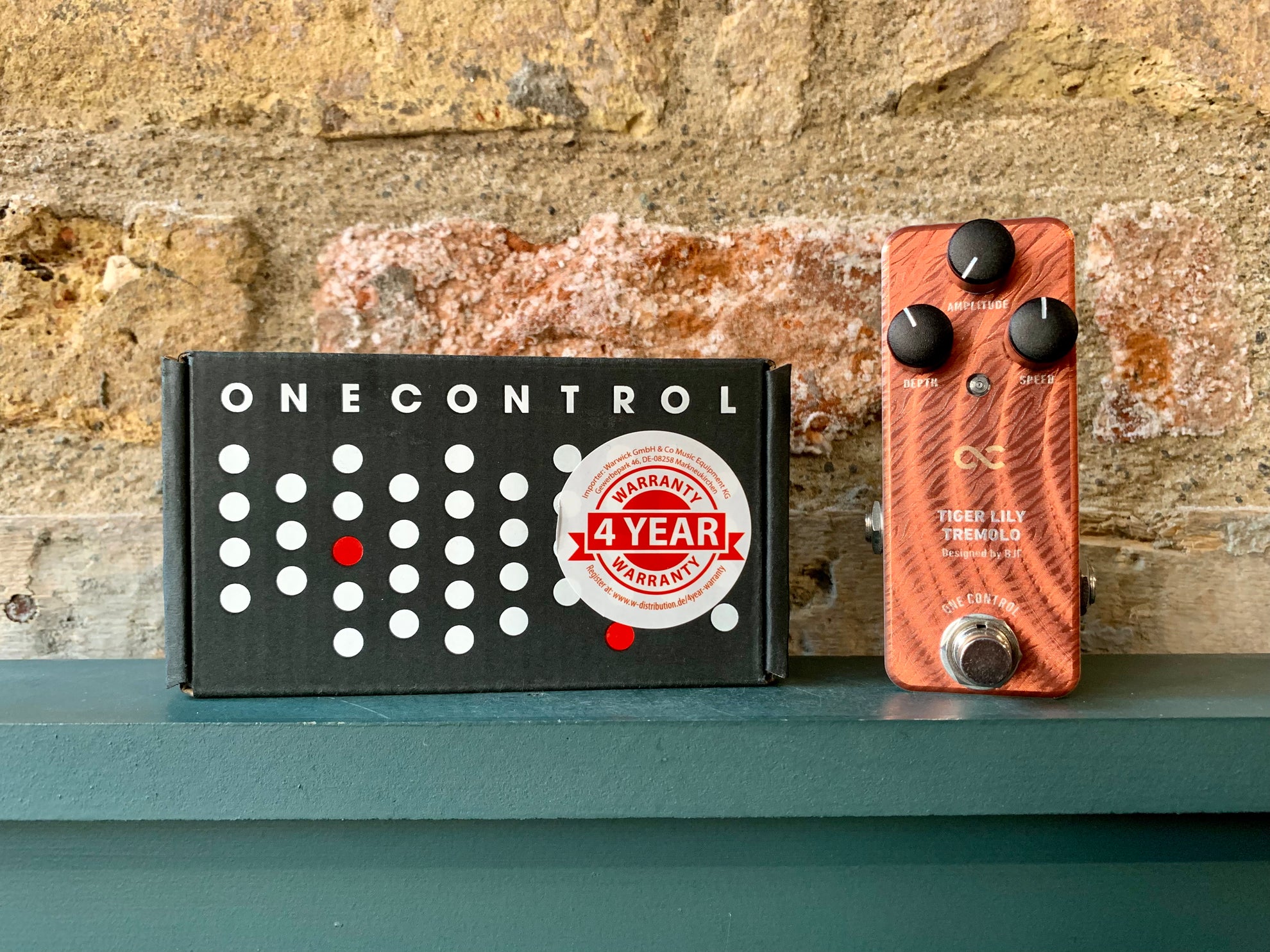 tiger lily tremolo One Control Tiger Lily Tremolo