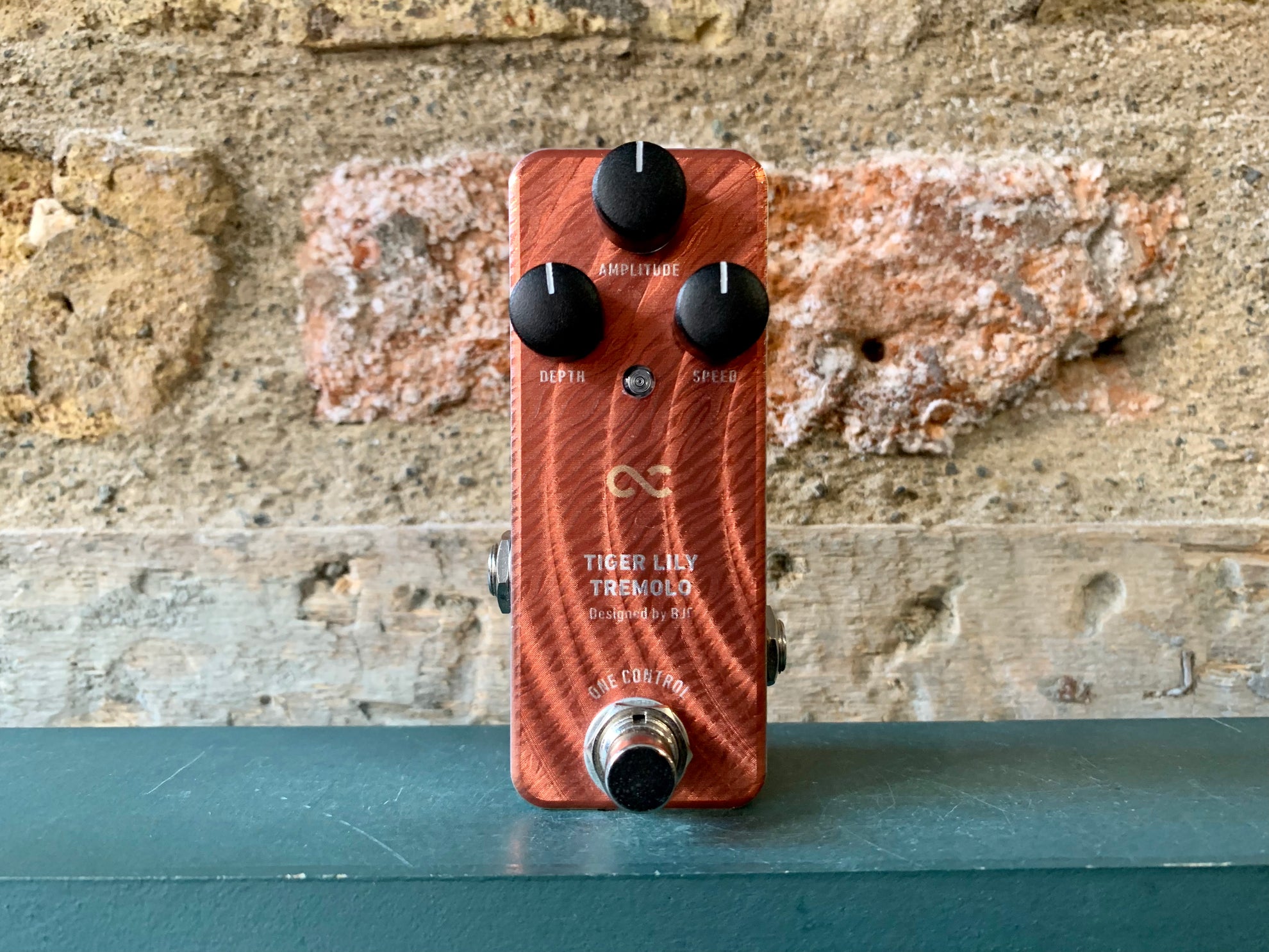 tiger lily tremolo One Control Tiger Lily Tremolo