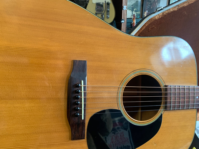 Martin D-18 1985